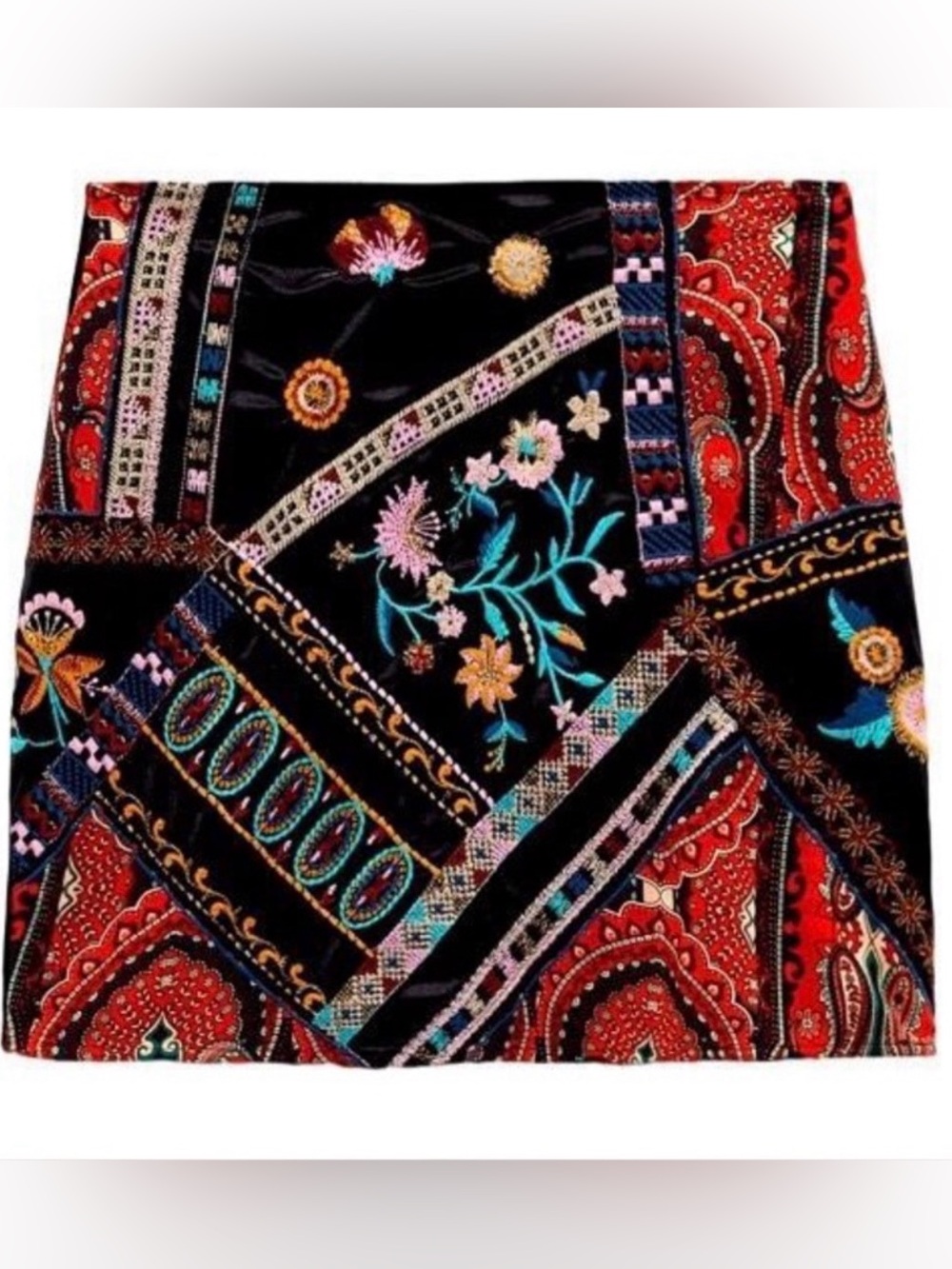 Zara Gorgeous  Black Velvety Mini Skirt with Red & Turquoise Embroidery 🔥🔥🔥